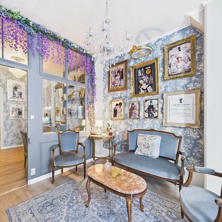 Apartment Bridgerton Chronicle *